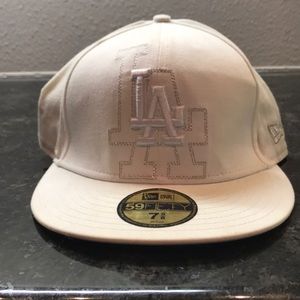 LA new era fitted cap